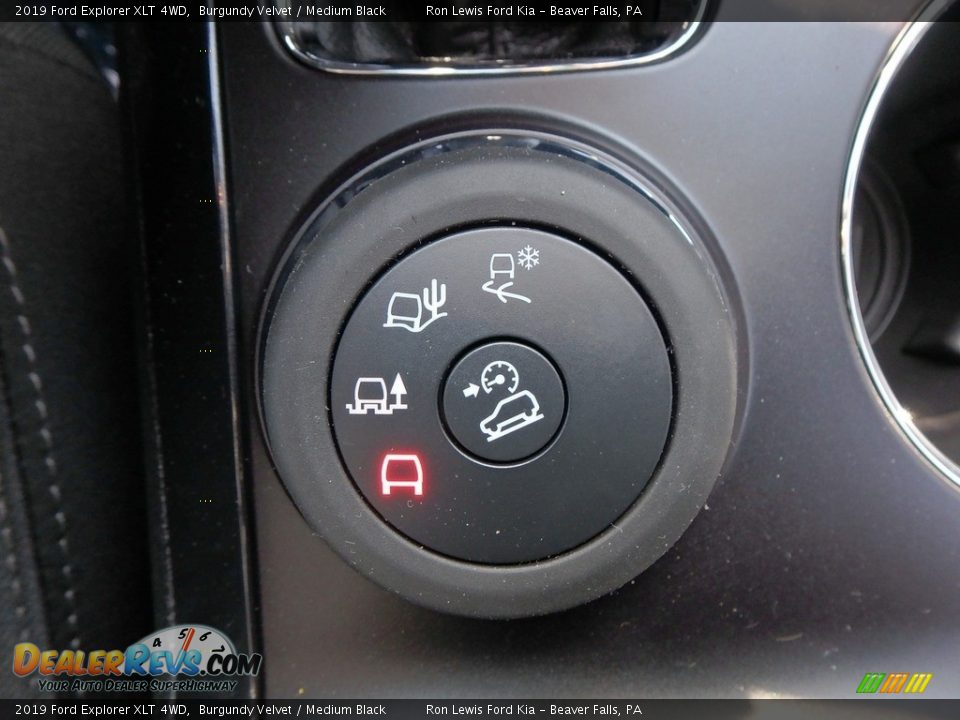 2019 Ford Explorer XLT 4WD Burgundy Velvet / Medium Black Photo #20