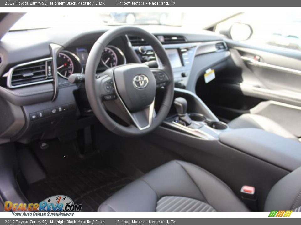 2019 Toyota Camry SE Midnight Black Metallic / Black Photo #12