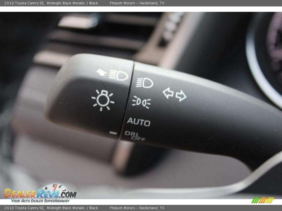 2019 Toyota Camry SE Midnight Black Metallic / Black Photo #22