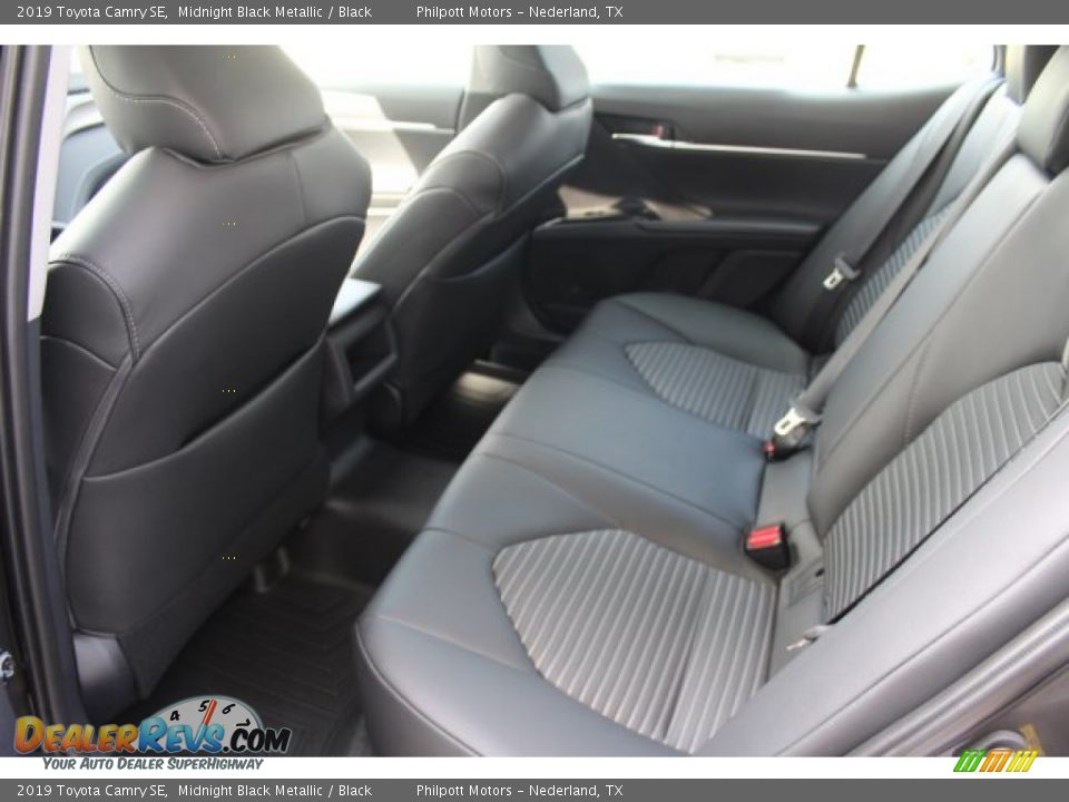 2019 Toyota Camry SE Midnight Black Metallic / Black Photo #26