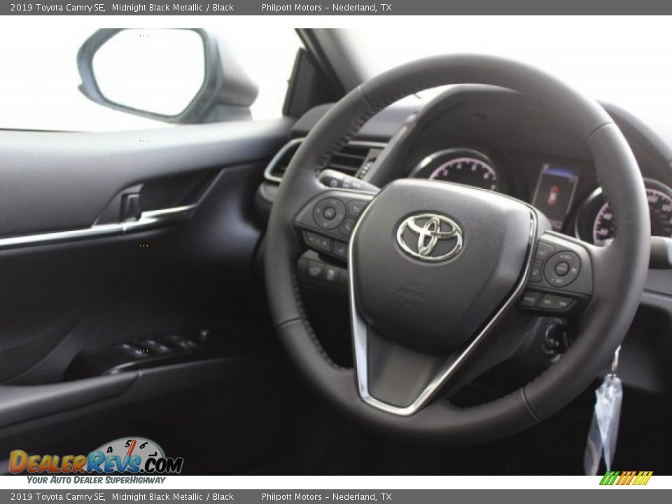 2019 Toyota Camry SE Midnight Black Metallic / Black Photo #28
