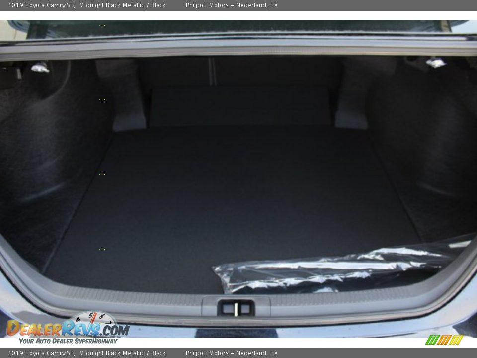 2019 Toyota Camry SE Midnight Black Metallic / Black Photo #29