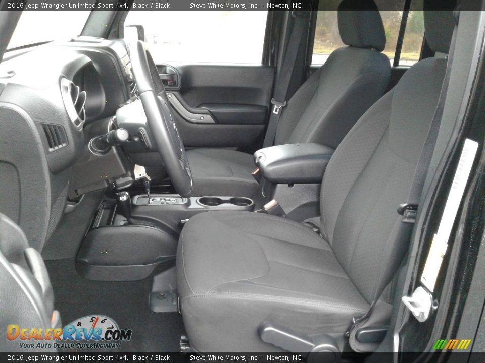 2016 Jeep Wrangler Unlimited Sport 4x4 Black / Black Photo #10