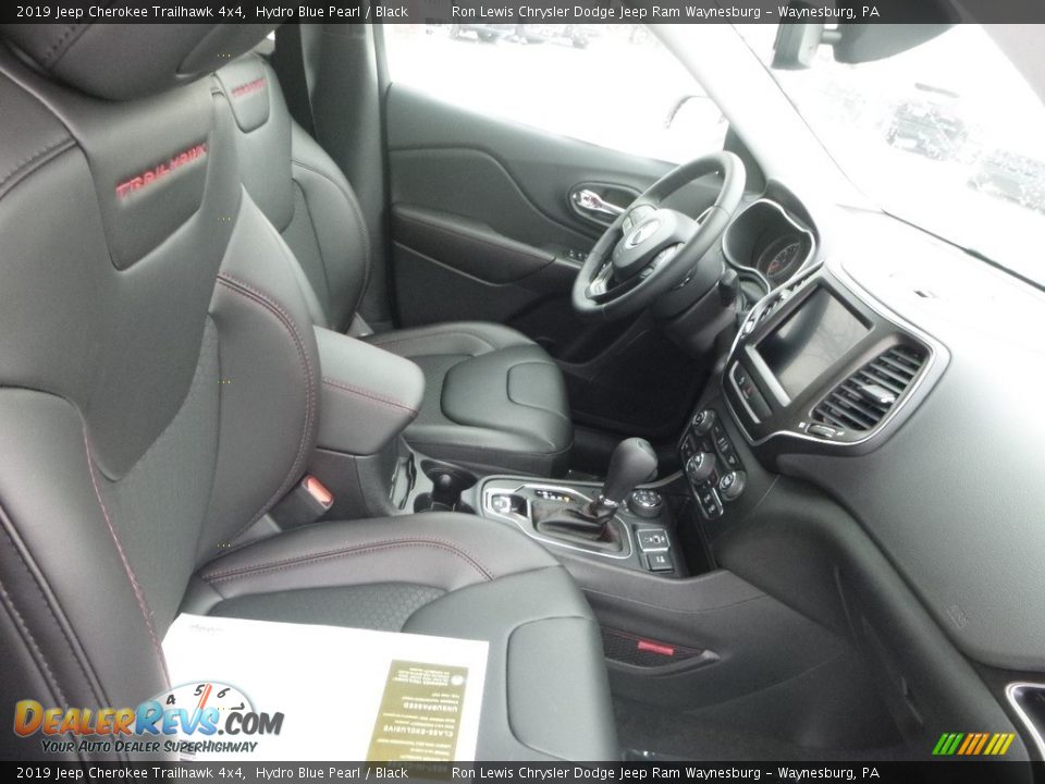 2019 Jeep Cherokee Trailhawk 4x4 Hydro Blue Pearl / Black Photo #10