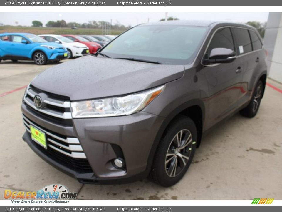 2019 Toyota Highlander LE Plus Predawn Gray Mica / Ash Photo #3