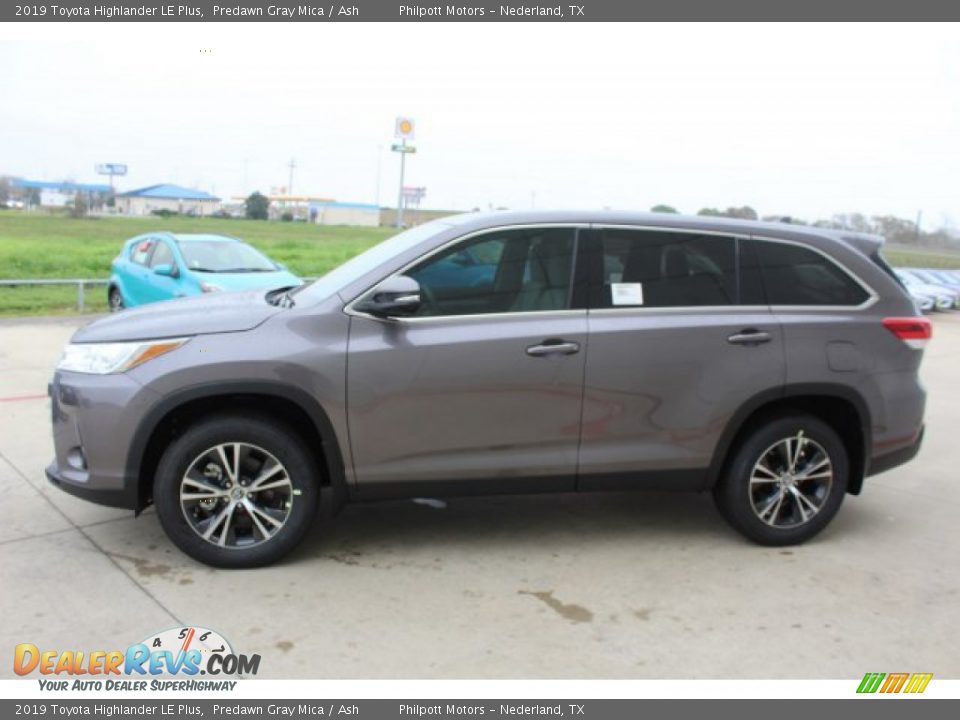 2019 Toyota Highlander LE Plus Predawn Gray Mica / Ash Photo #5