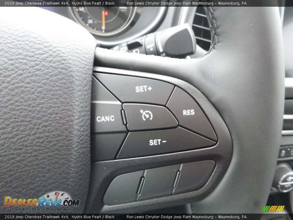 2019 Jeep Cherokee Trailhawk 4x4 Steering Wheel Photo #17