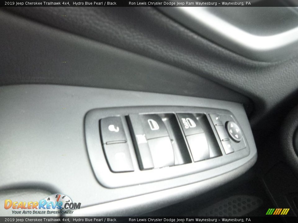 2019 Jeep Cherokee Trailhawk 4x4 Hydro Blue Pearl / Black Photo #20