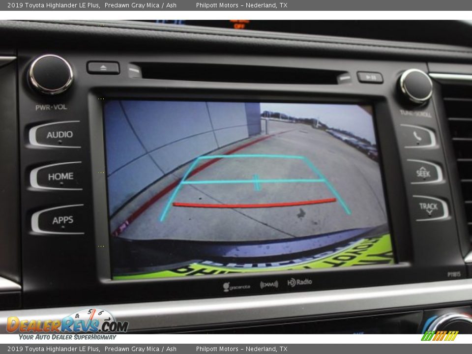 2019 Toyota Highlander LE Plus Predawn Gray Mica / Ash Photo #17