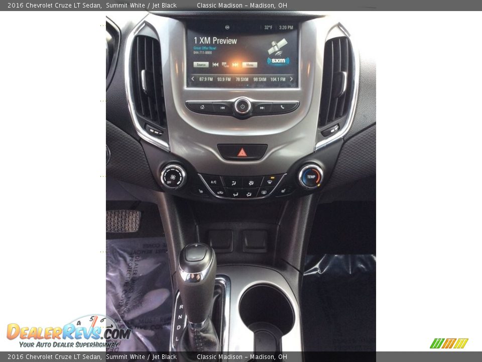 2016 Chevrolet Cruze LT Sedan Summit White / Jet Black Photo #18