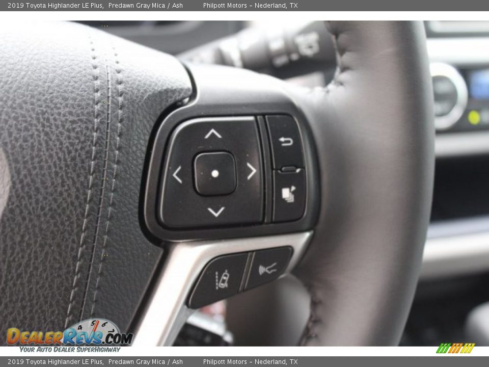 2019 Toyota Highlander LE Plus Predawn Gray Mica / Ash Photo #20