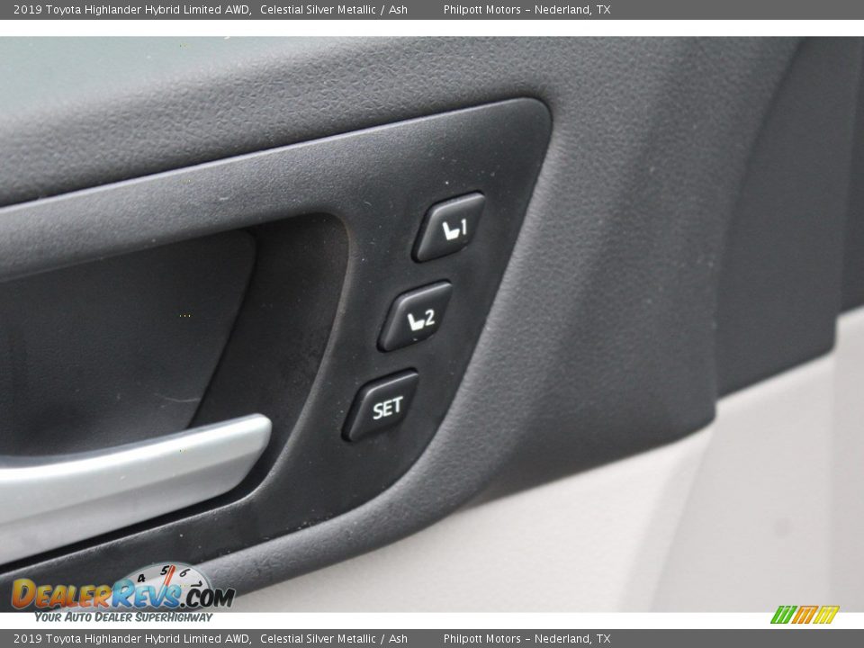 2019 Toyota Highlander Hybrid Limited AWD Celestial Silver Metallic / Ash Photo #10