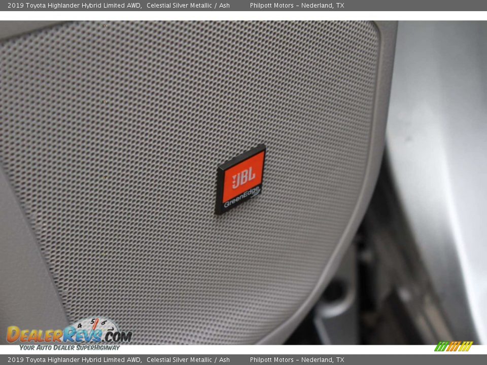 2019 Toyota Highlander Hybrid Limited AWD Celestial Silver Metallic / Ash Photo #11