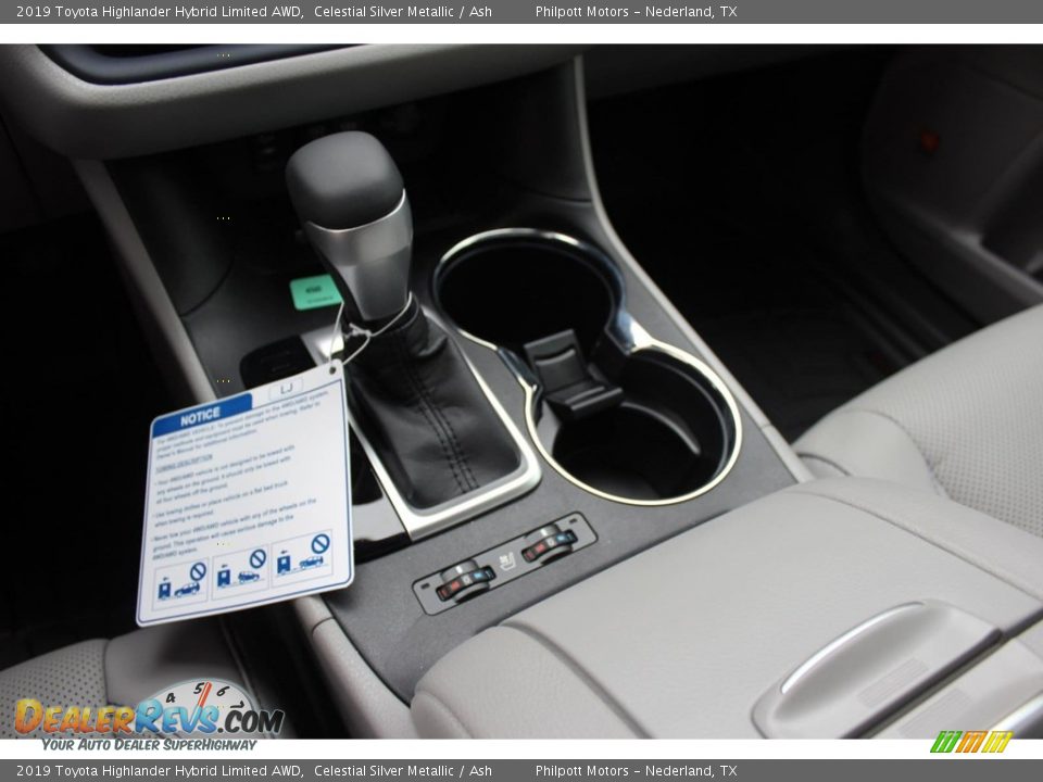 2019 Toyota Highlander Hybrid Limited AWD Celestial Silver Metallic / Ash Photo #16
