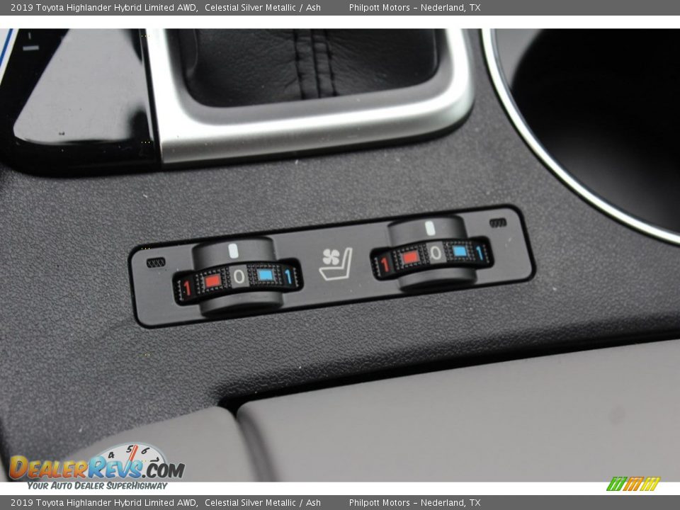 2019 Toyota Highlander Hybrid Limited AWD Celestial Silver Metallic / Ash Photo #22