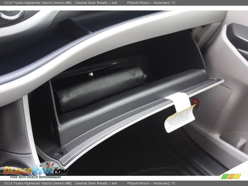 2019 Toyota Highlander Hybrid Limited AWD Celestial Silver Metallic / Ash Photo #23