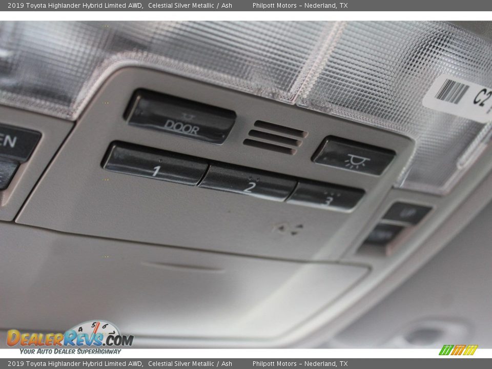 2019 Toyota Highlander Hybrid Limited AWD Celestial Silver Metallic / Ash Photo #24