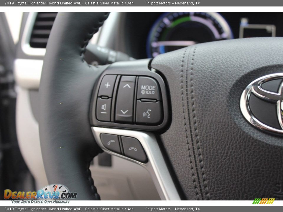 2019 Toyota Highlander Hybrid Limited AWD Celestial Silver Metallic / Ash Photo #25