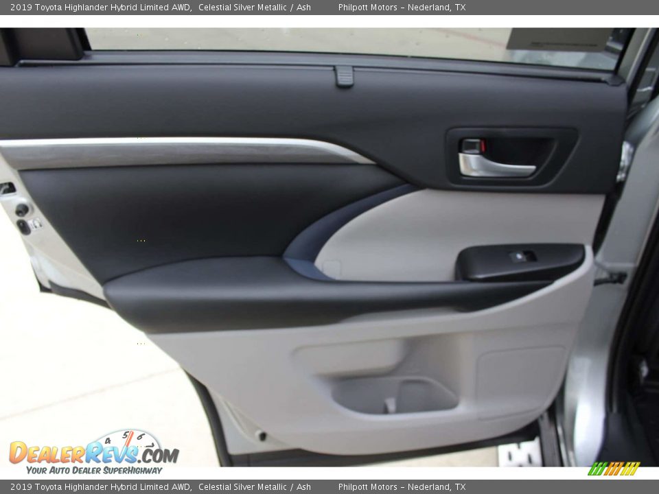 2019 Toyota Highlander Hybrid Limited AWD Celestial Silver Metallic / Ash Photo #29