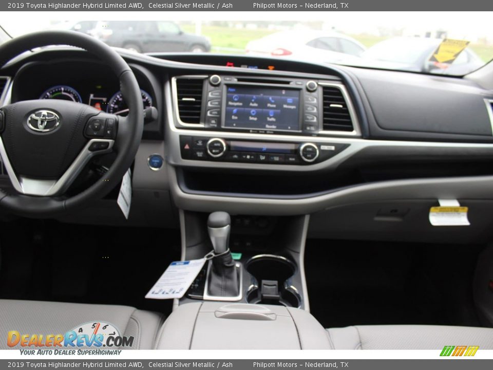 2019 Toyota Highlander Hybrid Limited AWD Celestial Silver Metallic / Ash Photo #33