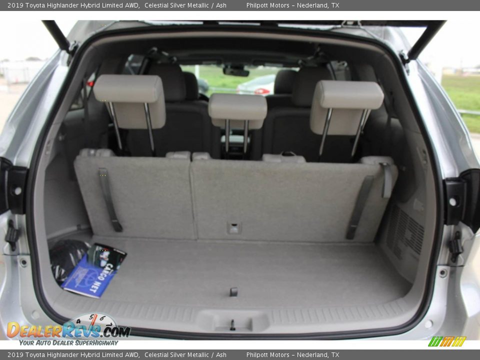 2019 Toyota Highlander Hybrid Limited AWD Celestial Silver Metallic / Ash Photo #36