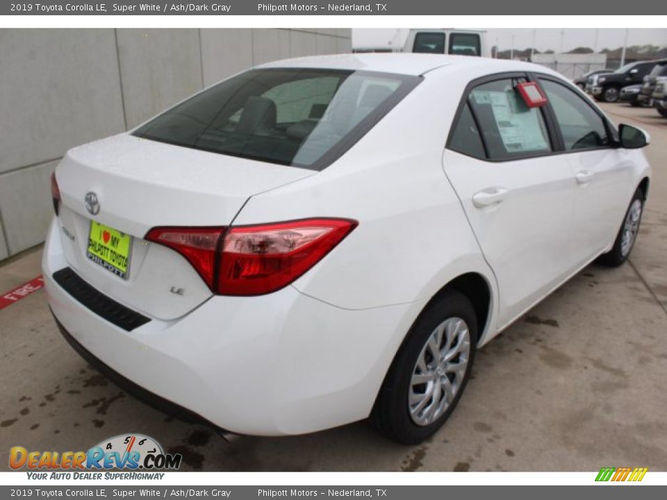 2019 Toyota Corolla LE Super White / Ash/Dark Gray Photo #8