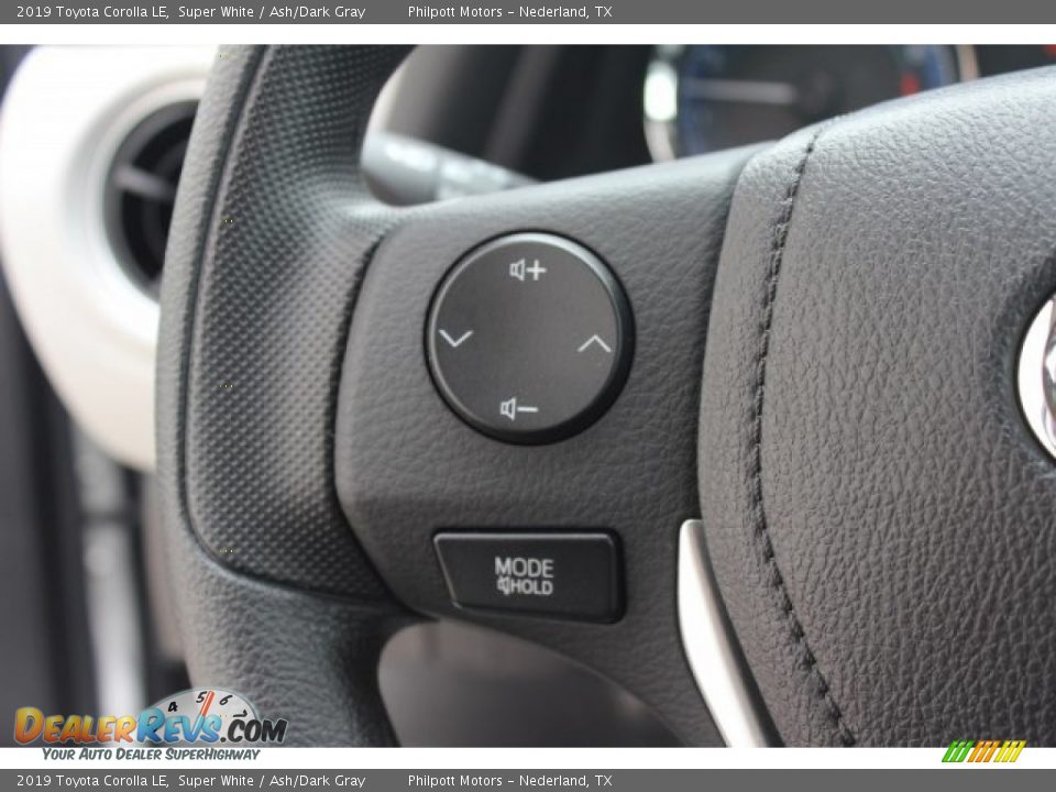 2019 Toyota Corolla LE Super White / Ash/Dark Gray Photo #18