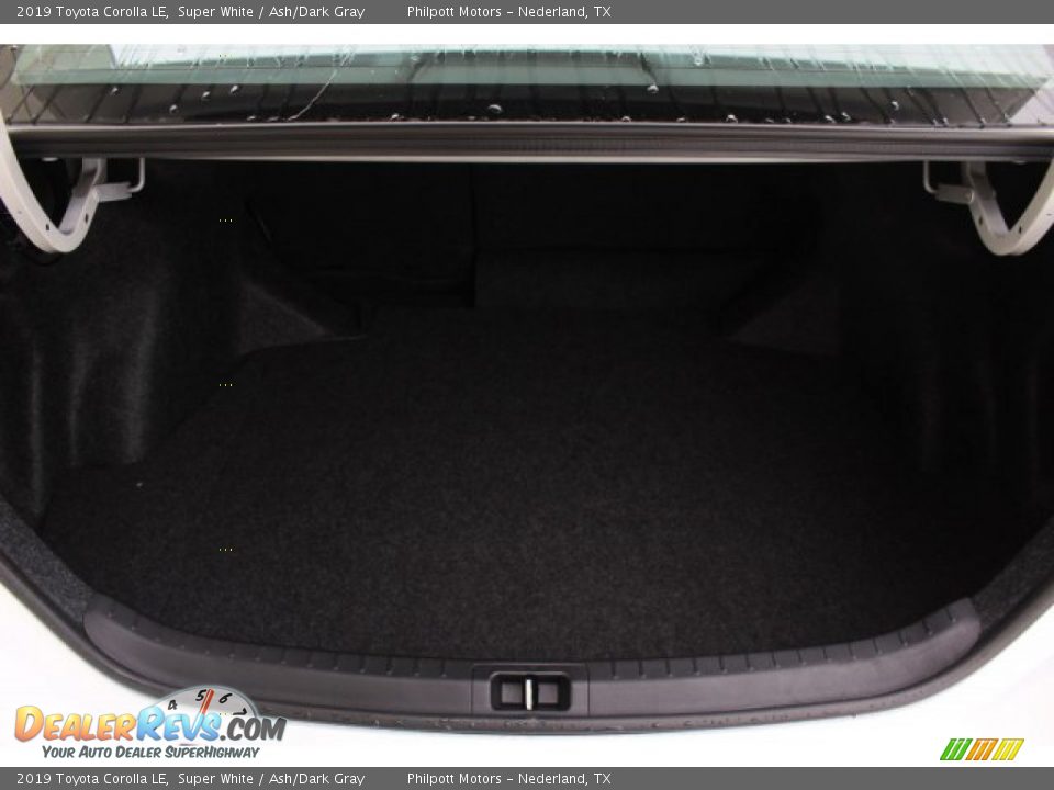 2019 Toyota Corolla LE Super White / Ash/Dark Gray Photo #26