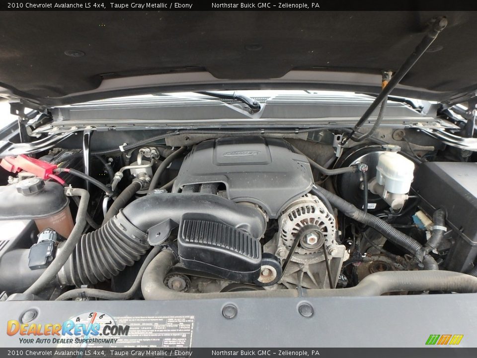 2010 Chevrolet Avalanche LS 4x4 Taupe Gray Metallic / Ebony Photo #2