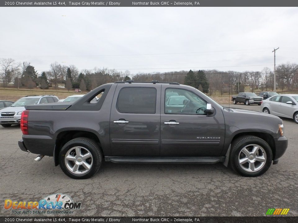 2010 Chevrolet Avalanche LS 4x4 Taupe Gray Metallic / Ebony Photo #5
