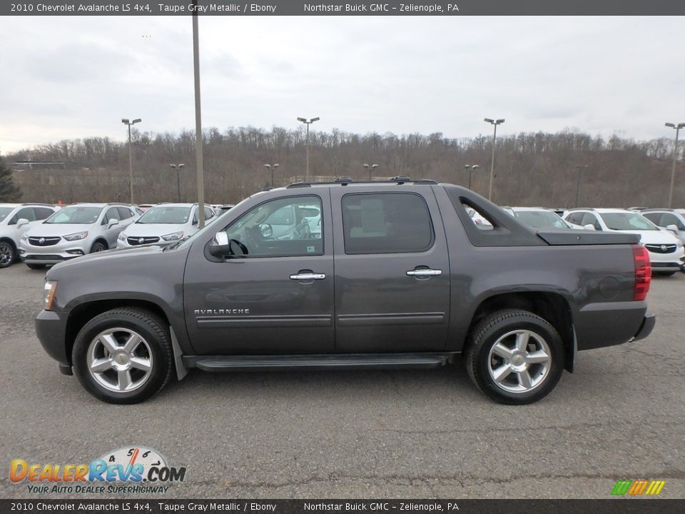 2010 Chevrolet Avalanche LS 4x4 Taupe Gray Metallic / Ebony Photo #14