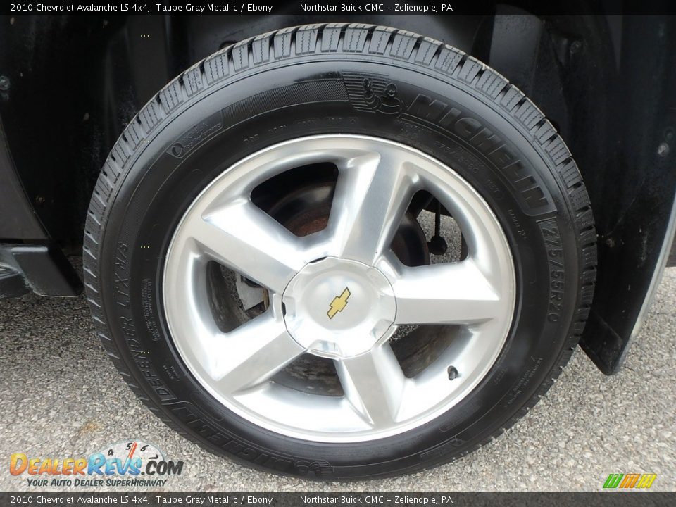 2010 Chevrolet Avalanche LS 4x4 Taupe Gray Metallic / Ebony Photo #15