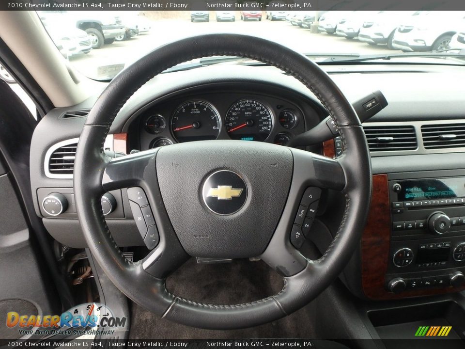 2010 Chevrolet Avalanche LS 4x4 Taupe Gray Metallic / Ebony Photo #24