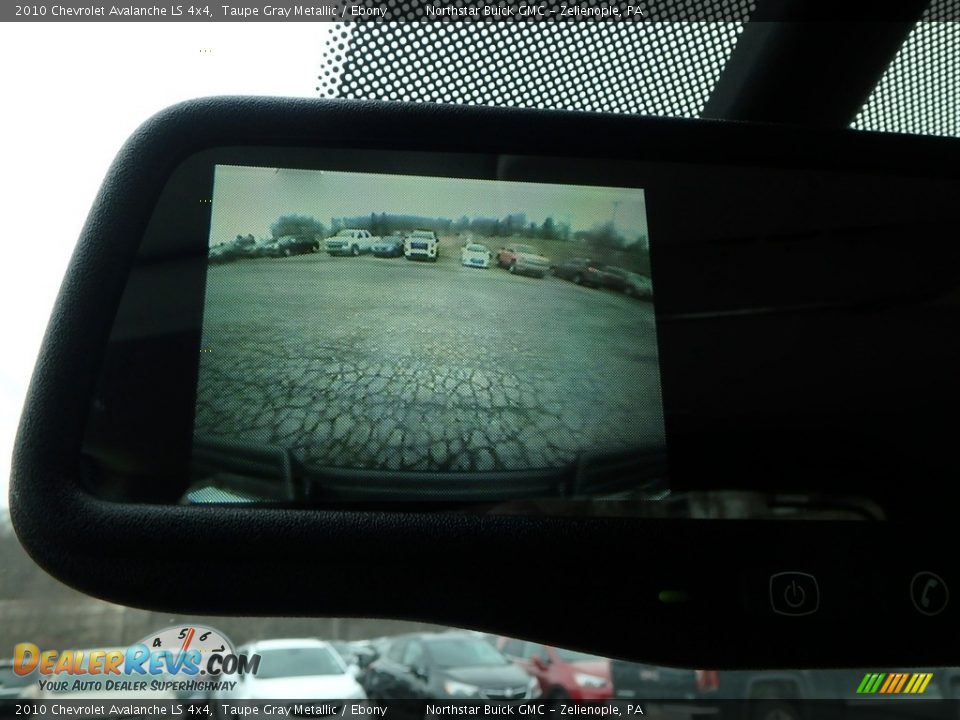 2010 Chevrolet Avalanche LS 4x4 Taupe Gray Metallic / Ebony Photo #29