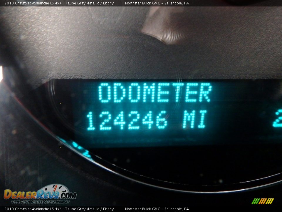 2010 Chevrolet Avalanche LS 4x4 Taupe Gray Metallic / Ebony Photo #30