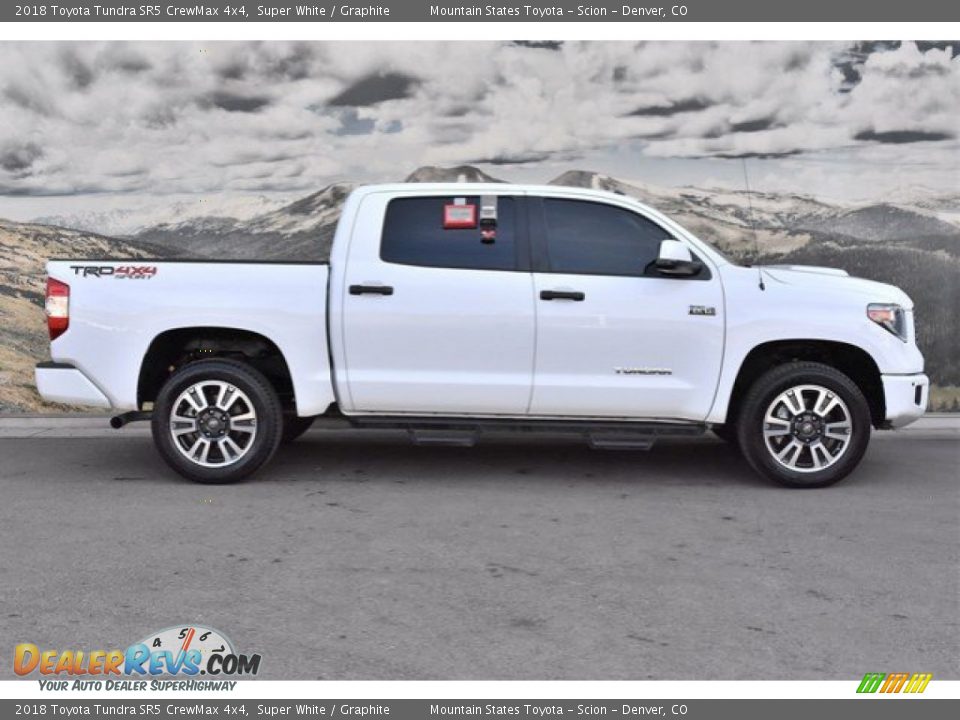 2018 Toyota Tundra SR5 CrewMax 4x4 Super White / Graphite Photo #2