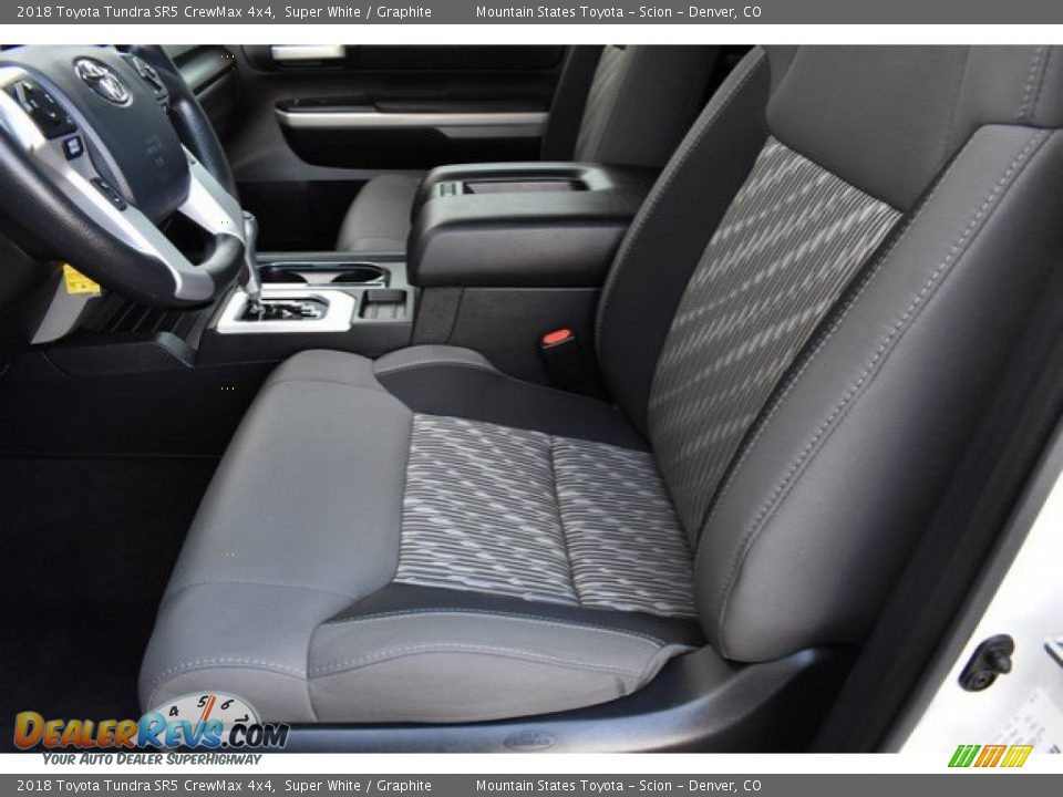 2018 Toyota Tundra SR5 CrewMax 4x4 Super White / Graphite Photo #11