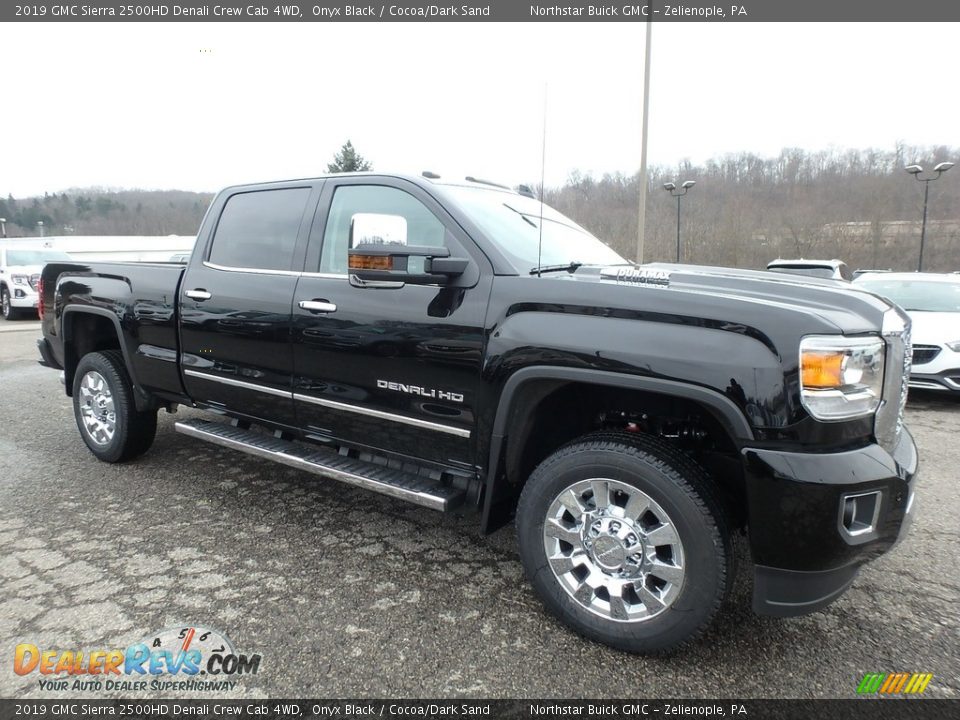 2019 GMC Sierra 2500HD Denali Crew Cab 4WD Onyx Black / Cocoa/Dark Sand Photo #3