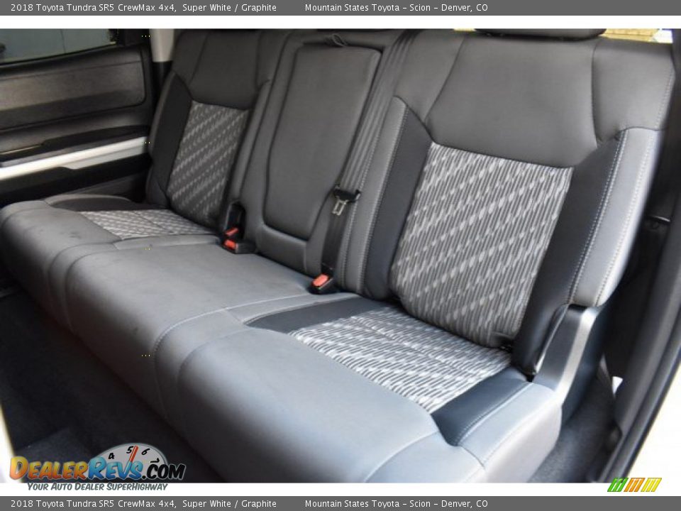 2018 Toyota Tundra SR5 CrewMax 4x4 Super White / Graphite Photo #21