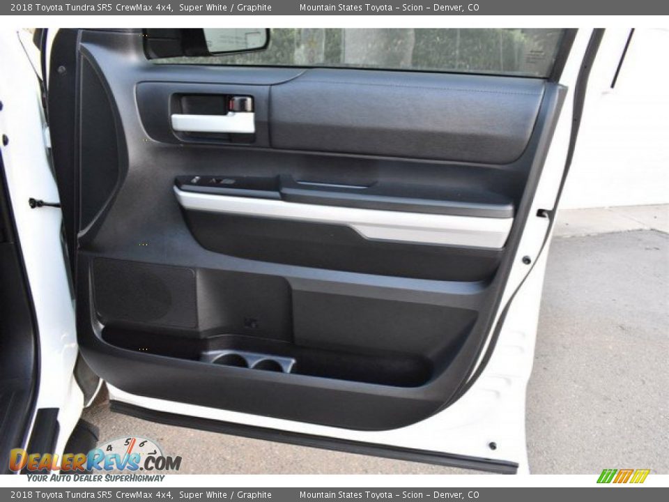2018 Toyota Tundra SR5 CrewMax 4x4 Super White / Graphite Photo #25