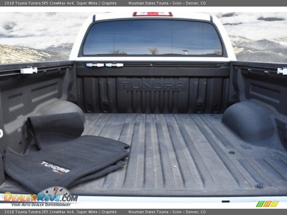 2018 Toyota Tundra SR5 CrewMax 4x4 Super White / Graphite Photo #26