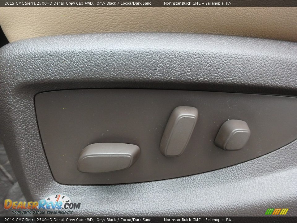 2019 GMC Sierra 2500HD Denali Crew Cab 4WD Onyx Black / Cocoa/Dark Sand Photo #14