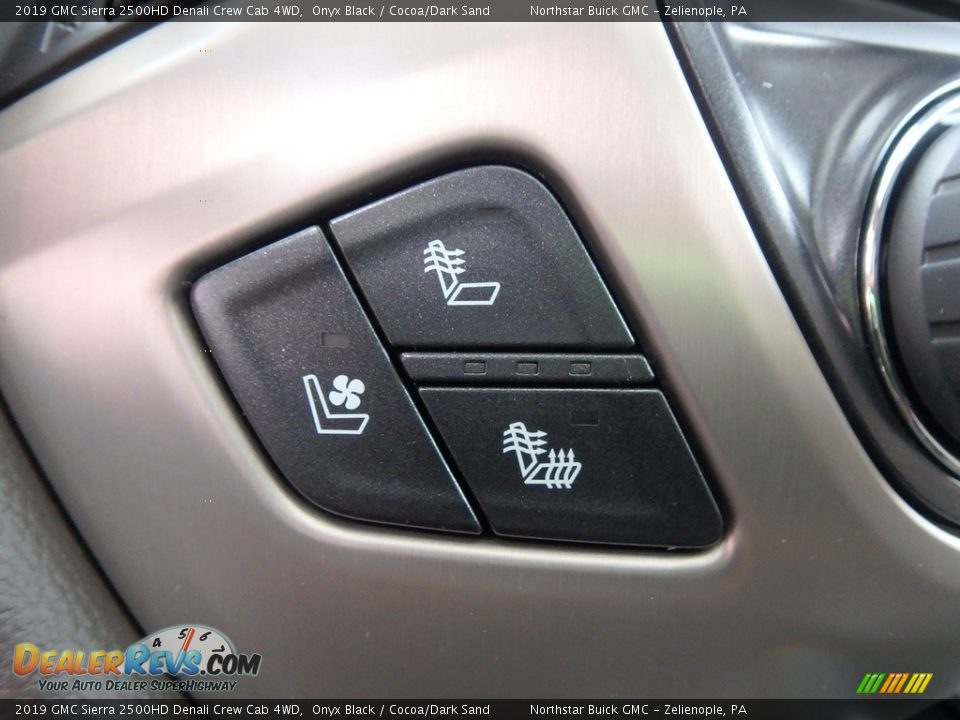 2019 GMC Sierra 2500HD Denali Crew Cab 4WD Onyx Black / Cocoa/Dark Sand Photo #18