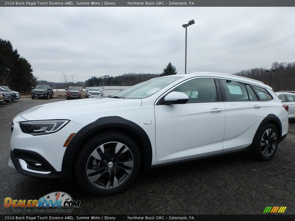 Summit White 2019 Buick Regal TourX Essence AWD Photo #1