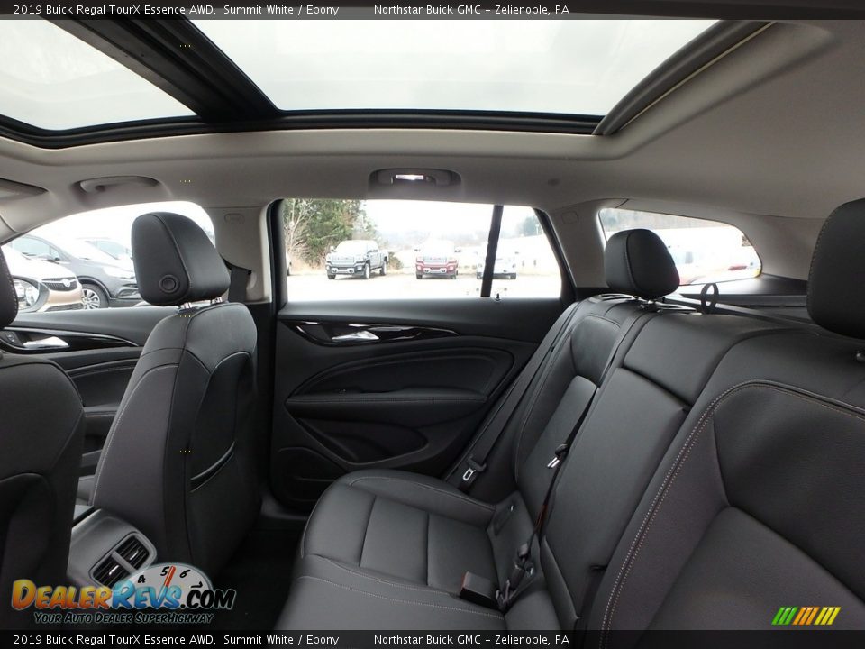 2019 Buick Regal TourX Essence AWD Summit White / Ebony Photo #12