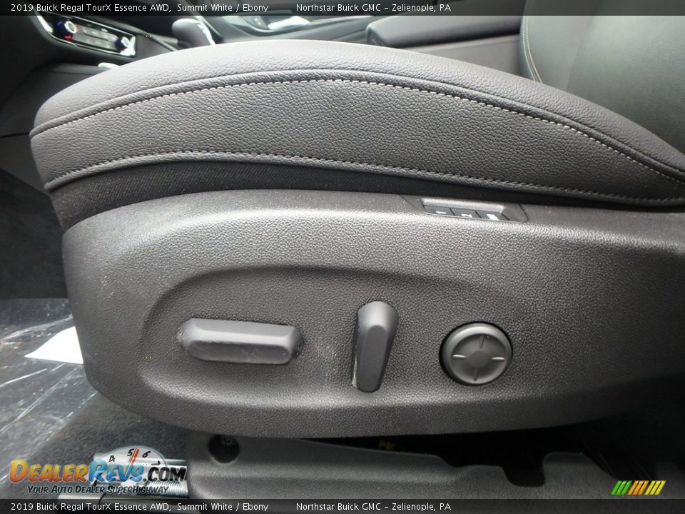 2019 Buick Regal TourX Essence AWD Summit White / Ebony Photo #16