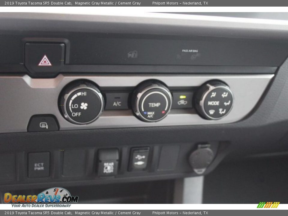 2019 Toyota Tacoma SR5 Double Cab Magnetic Gray Metallic / Cement Gray Photo #13