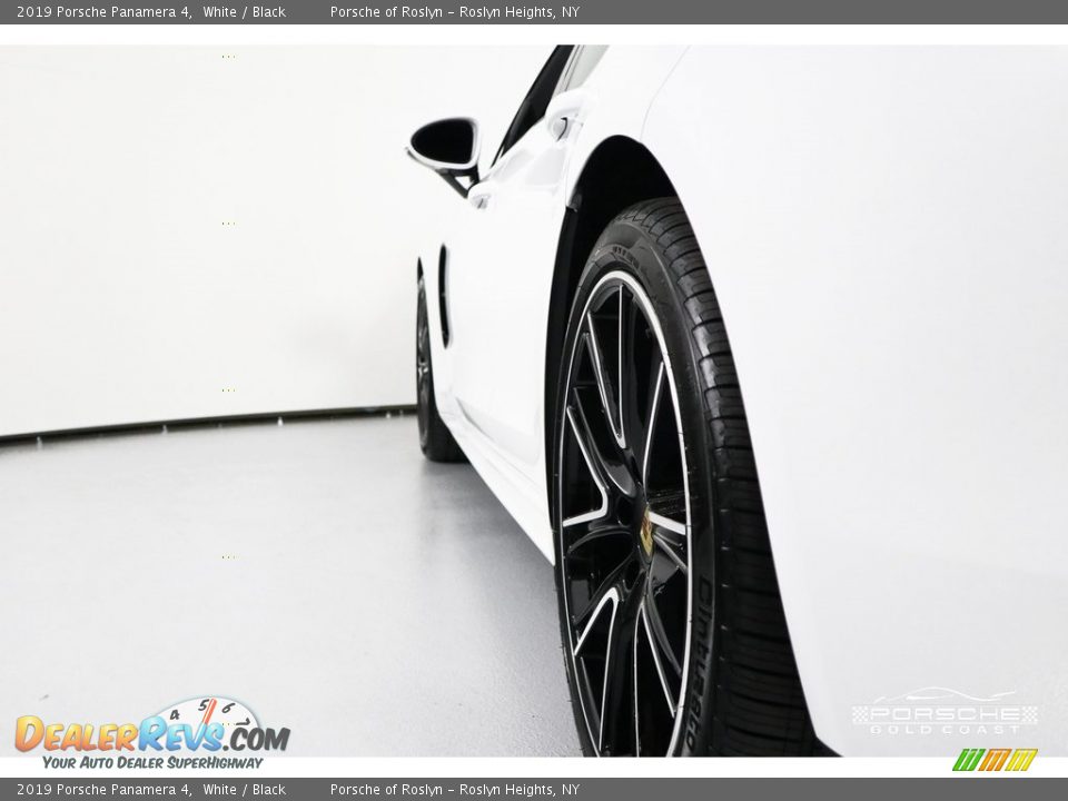 2019 Porsche Panamera 4 White / Black Photo #5