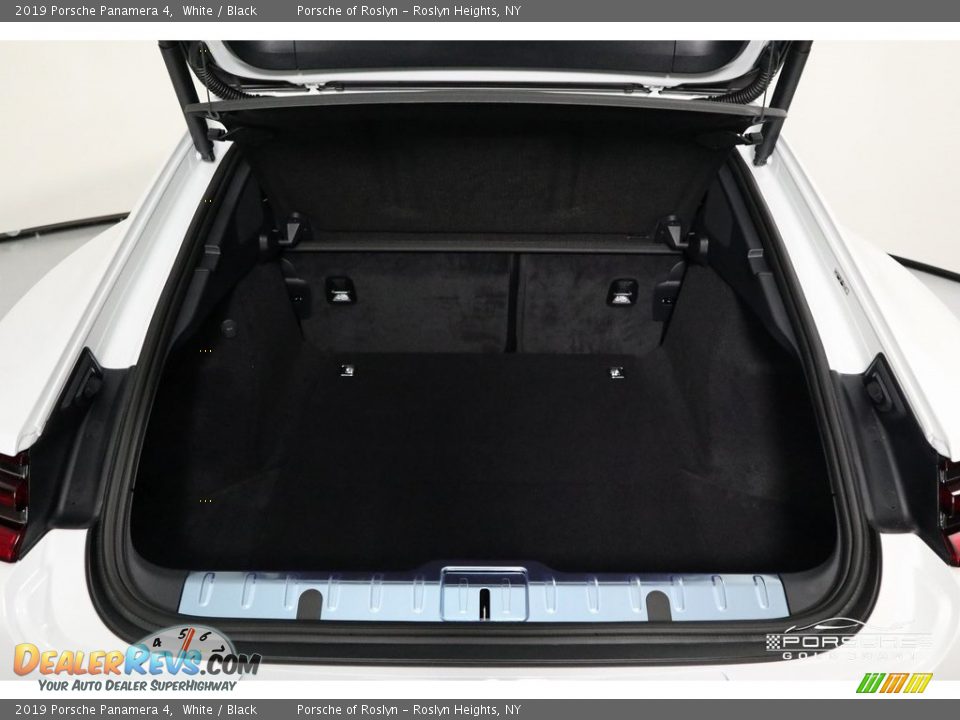 2019 Porsche Panamera 4 White / Black Photo #8