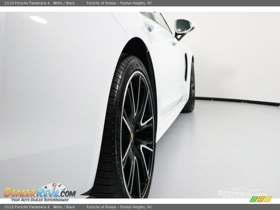 2019 Porsche Panamera 4 White / Black Photo #10